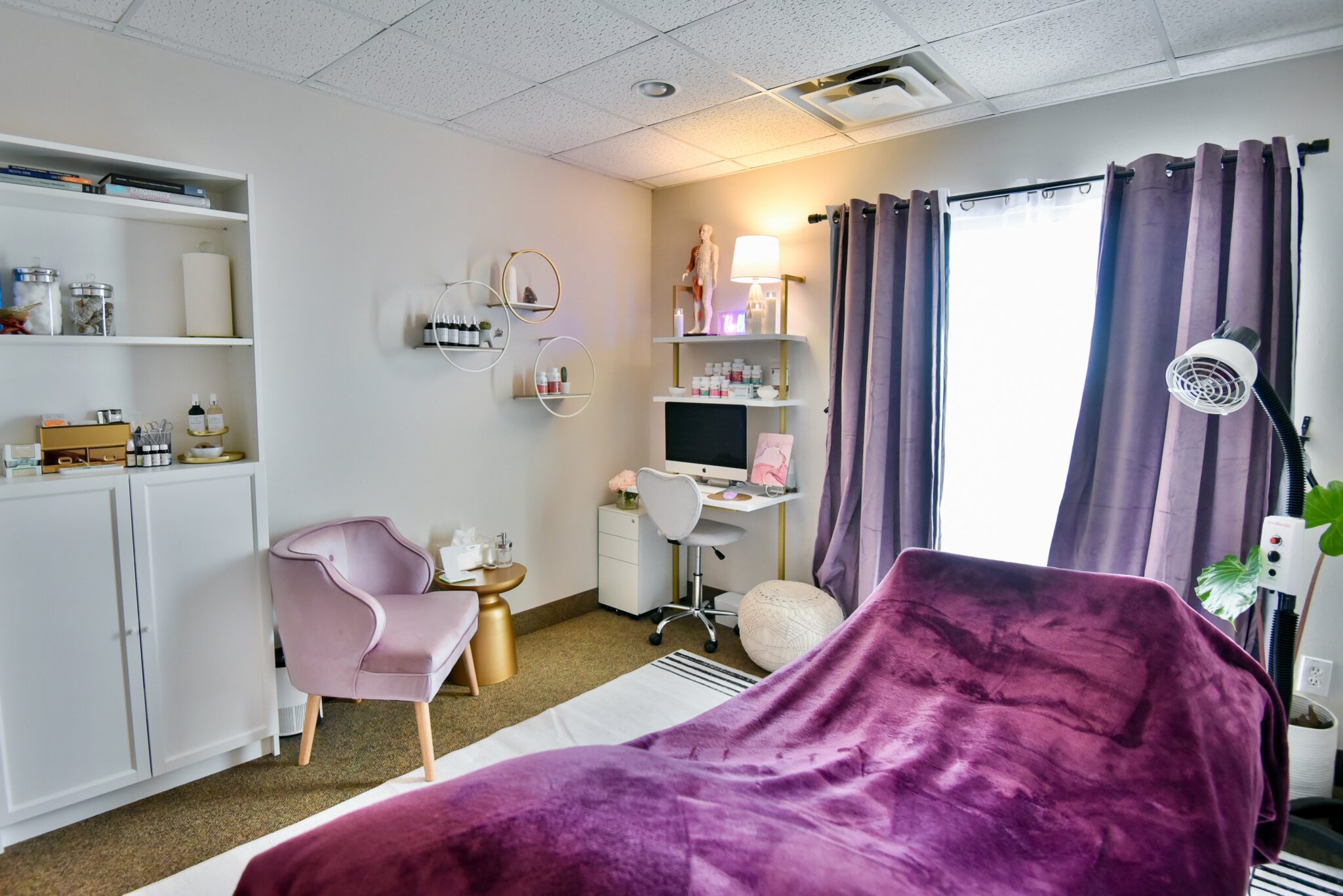 fertility and women's health expert in Denver. Holistic Fertility Treatment. Garnet Moon Love.